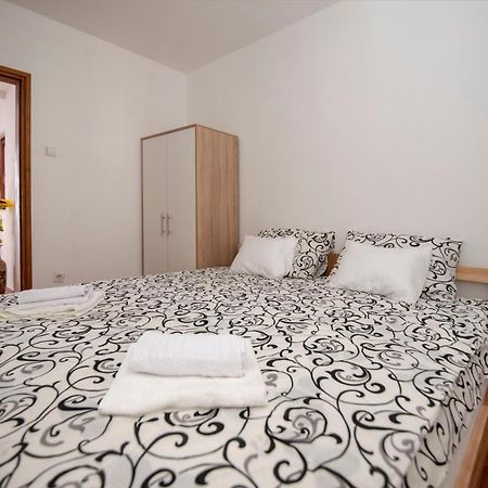 Apartman Nina Stari Grad Требинє Екстер'єр фото