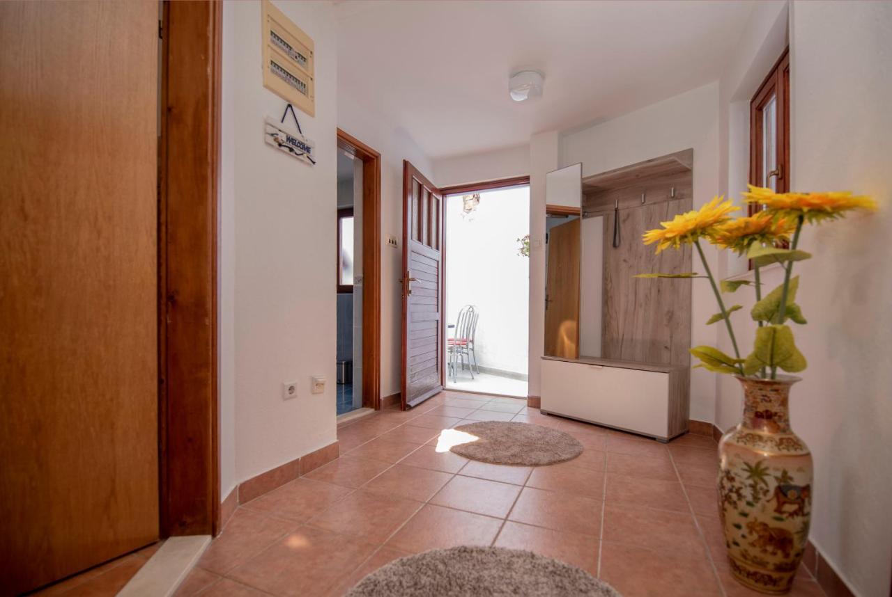 Apartman Nina Stari Grad Требинє Екстер'єр фото